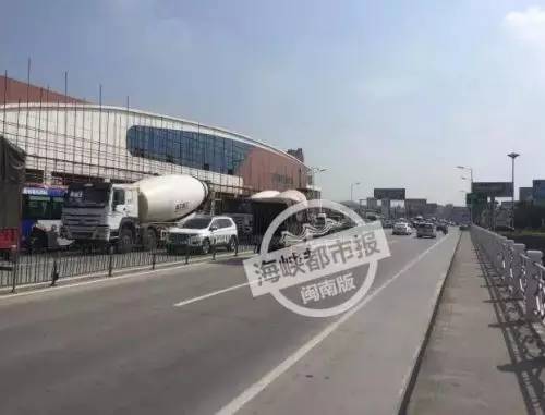 只顾聊天小孩双双跑河边玩；泉州：男子无证驾车遇事故让老婆顶包男子载5子女冲入水库溺亡；货车大火96头猪被烧死；南安两母亲(图15)